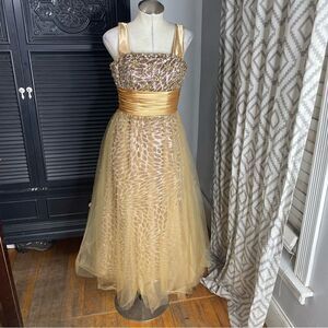 Prom Pageant Dress Gold Sequin Beads Full Tony Bowls Le Gala Evening Gown Size 4